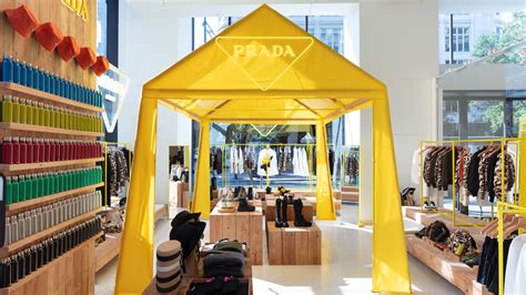 prada zelt